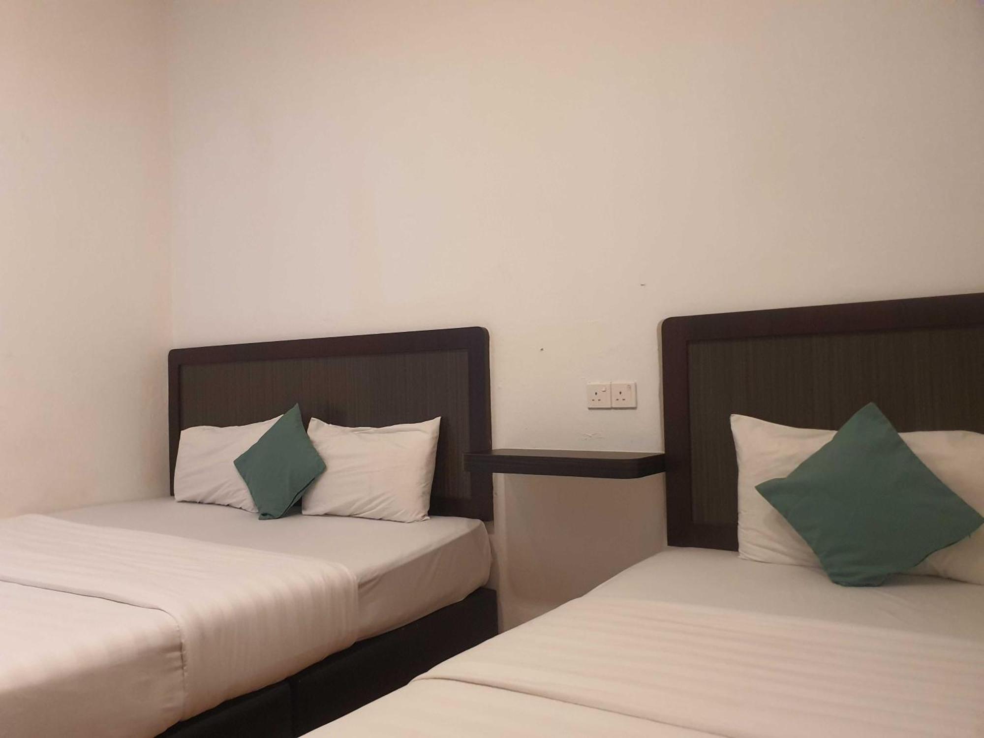 Oyo 91053 Signature Inn Miri Esterno foto